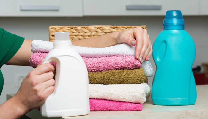 6 senior-friendly liquid detergents