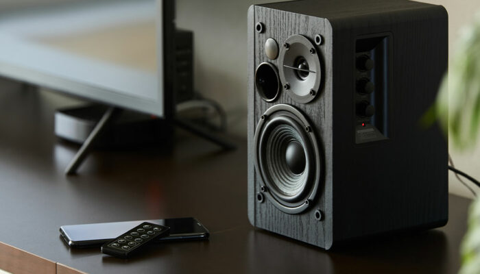 8 Things to Consider While Buying Stereo Speakers
