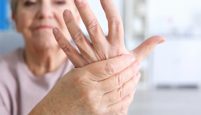 8 warning signs of Parkinson’s disease