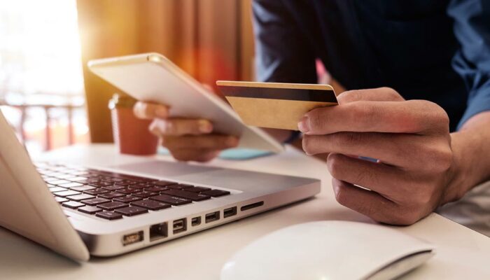 7 mistakes to avoid while using debit cards