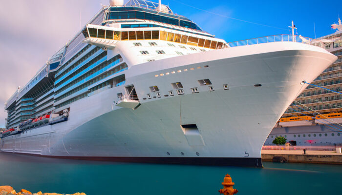 8 things one must avoid doing on a cruise
