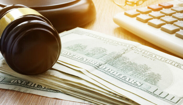 Things to consider before accepting a settlement amount