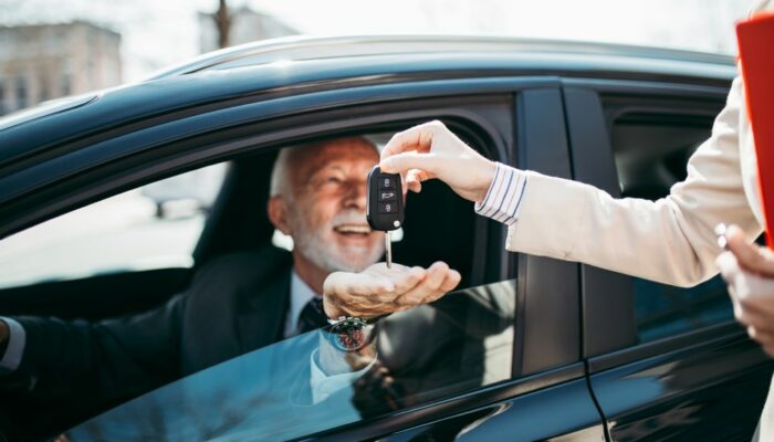 Tips for seniors to find deals and discounts on used cars